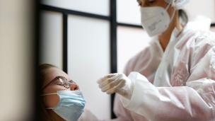 sintomas omicron variante sudafricana