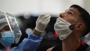 Desborde en los centros de testeo: ¿cuándo es necesario hisoparse?