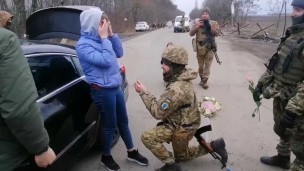 soldado ucraniano propuesta matrimonial