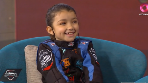 Conocemos a Francesca Lyardet, la nena de 8 años que corre en karting y se hizo viral