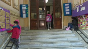 Un niño quedó solo en el colegio y lo encontraron a cuatro cuadras