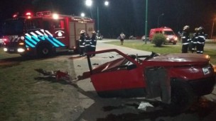 auto partido en dos