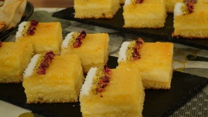 Aprendé a cocinar revani: cuadrados dulces de sémola