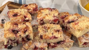 Para la merienda: cuadrados de limón y frutos rojos