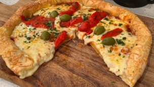 Para comer con amigos: pizza con bordes rellenos