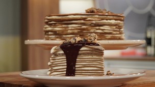 Rica y fácil torre de panqueques al tiramisú