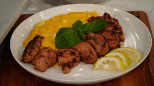 Algo diferente: mollejas crocantes con humita