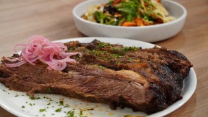 Increible tapa de asado con ensalada de lentejas
