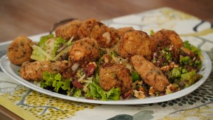 Riquisimas alitas de pollo con ensalada