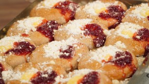 Ricas y fáciles facturas de pastelera, mermelada y crumble 