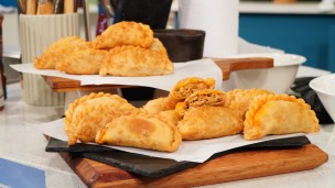 Aprendé a cocinar empanadas de bondiola braseada 