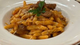 ragú con cavatelli