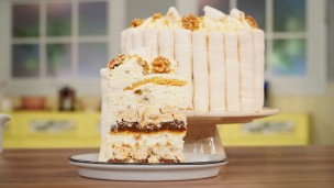 Rica y fácil torta balcarce con sambayón 