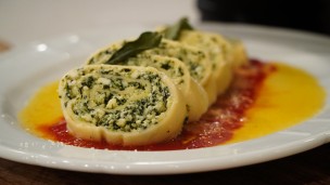 Sorprende con este rotolo de espinaca y ricota