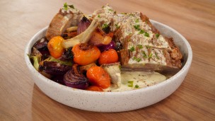 Aprendé a cocinar peceto al horno con vegetales glaseados