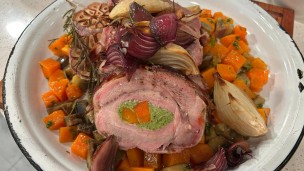 Aprendé a cocinar carré de cerdo relleno y panceta