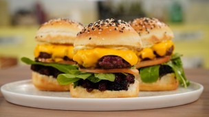 Riquísimas hamburguesa caseras en pan de papa 