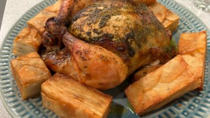 Pollo al horno mantecado al limón y perejil