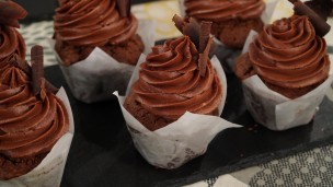 Ricos y fáciles muffins de chocolate y dulce de leche