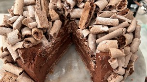 Rica y fácil torta concord de chocolate y merengue
