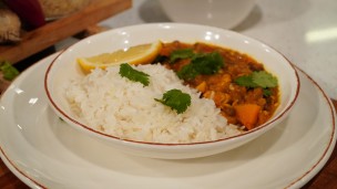 Increíble pollo especiado tipo danshak con arroz