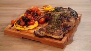 Aprendé a cocinar vacío al chimichurri con provoleta