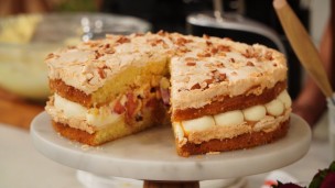 Torta de merengue, dulce de leche y crema