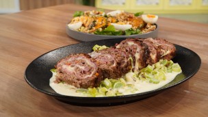 Sorprende con este pan de carne con ensalada de calabaza 