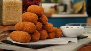 Sorprende con estas croquetas supplí