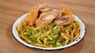 Riquísima milaroll con ensalada de pastas