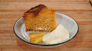 Rica y fácil torta invertida de ananá  