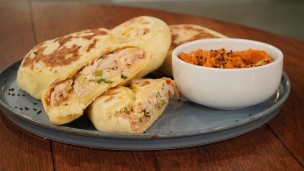 Pancitos a la sartén con pollo al verdeo 