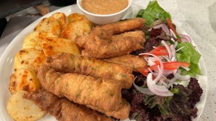 Riquísimo pejerrey soufflé con mayonesa de tomate asado