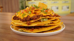 Sorprende con esta torre de tacos mexicanos 