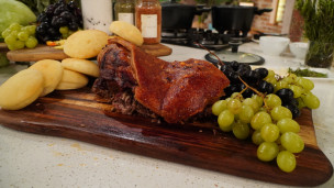 Riquísima tarta rustica de peras al vino tinto