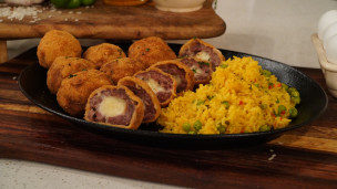 Sorprende con estas albóndiga rellenas a los 4 quesos