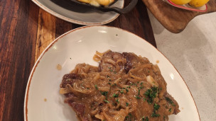 Arañitas a la provenzal con papa a la parmesana