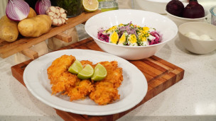 Pechuguitas crocantes con ensalada de remolacha y huevo