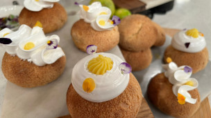 Riquísimos profiteroles de lemon pie