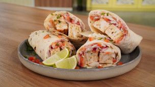 Aprendé a cocinar wraps de pollo
