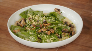 Ravioles de queso con salsa de hongos