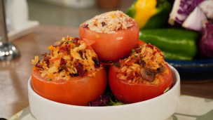 Preparate para las fiestas con estos tomates rellenos 