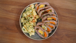 Riquísimo matambre con ensalada rusa 