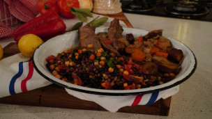 Tapa de asado al horno con ensalada de legumbres 