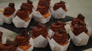 Ricos y fáciles cupcakes de banana y chocolate 