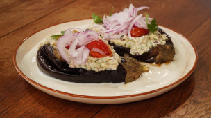 Aprendé a cocinar berenjenas rellenas 