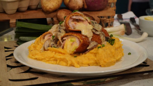 Aprendé a cocinar pechugas cordón bleu con puré mixto