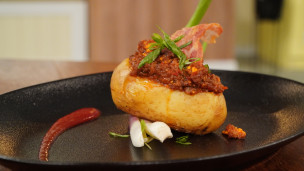 Aprendé a cocinar papa rellena con carne a la barbacoa