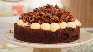 Riquísima torta de caramelo y copos de maíz 