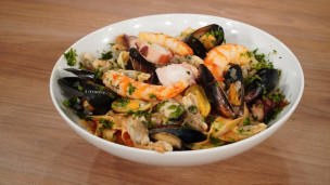 Aprendé a cocinar tagliatelle con frutos de mar 